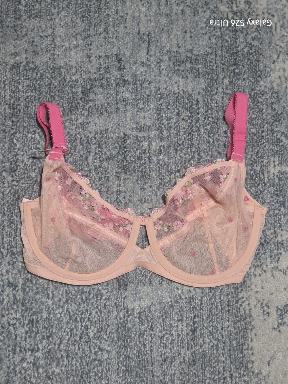 VICTORIA SECRET'S Soft  Pink  Underwire Bra with Floral Lace Detail Size 34DD - Picture 10 of 11